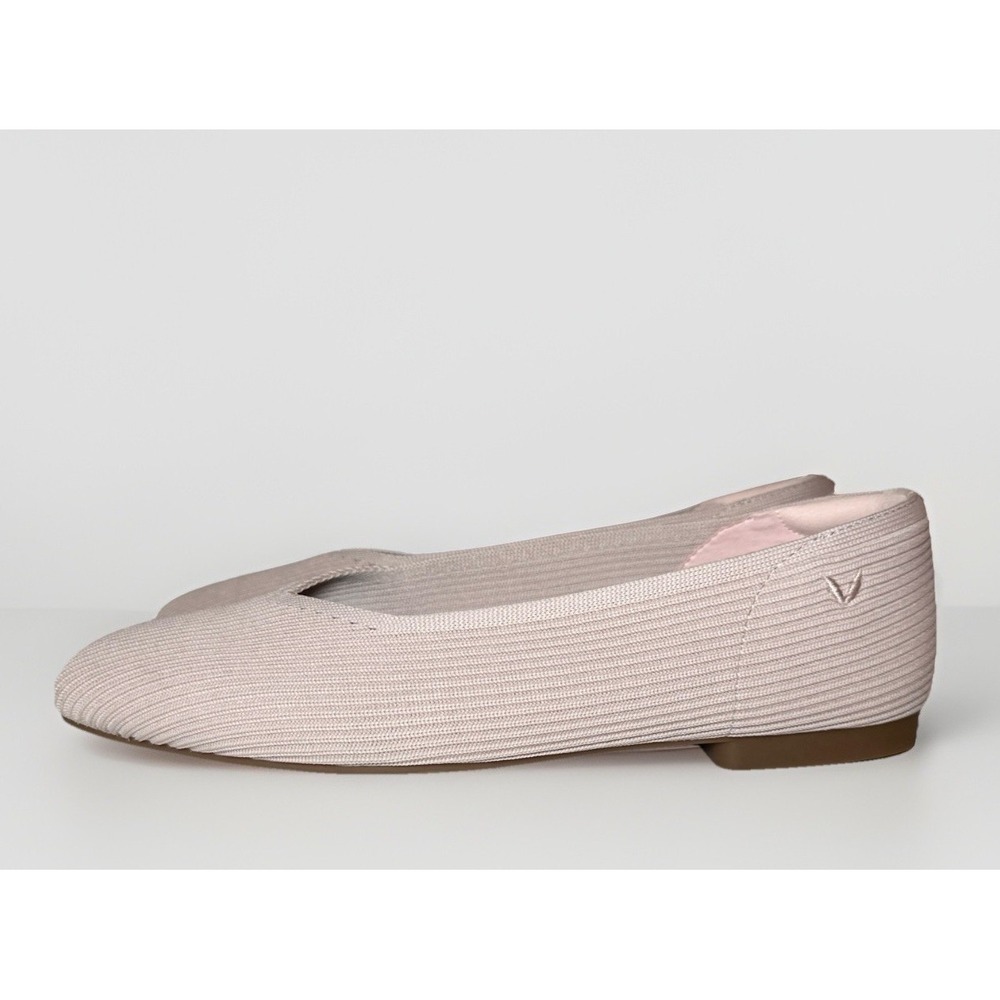 VIVAIA Women's US 8 EU 39 Margot Square-Toe V-Cut Flats Almond Beige Blush